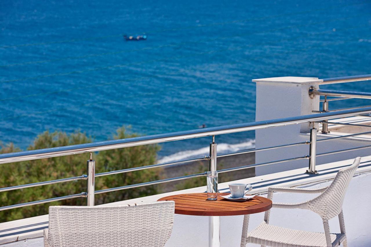 Alesahne Beach Hotel Kamári Kültér fotó