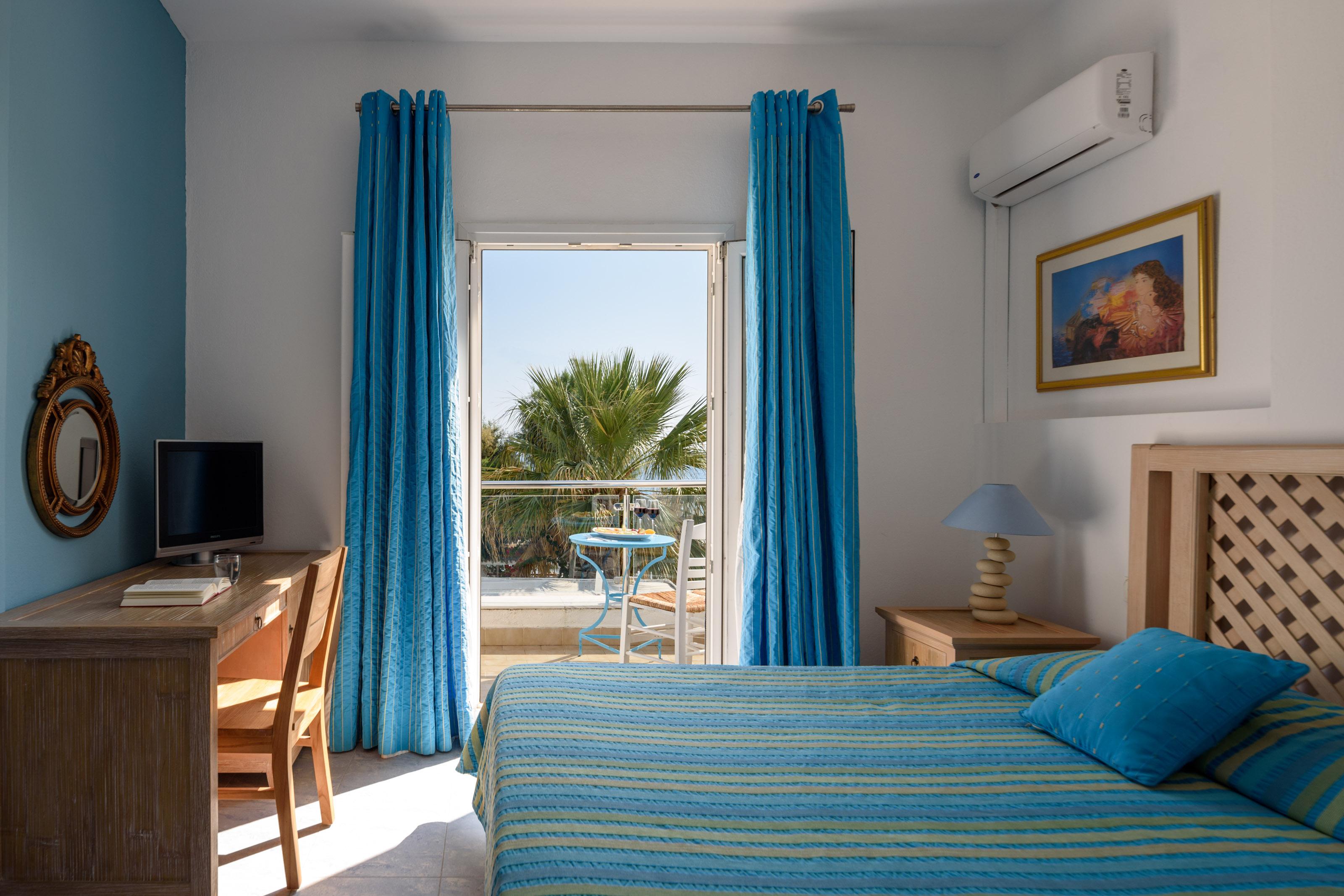 Alesahne Beach Hotel Kamári Kültér fotó