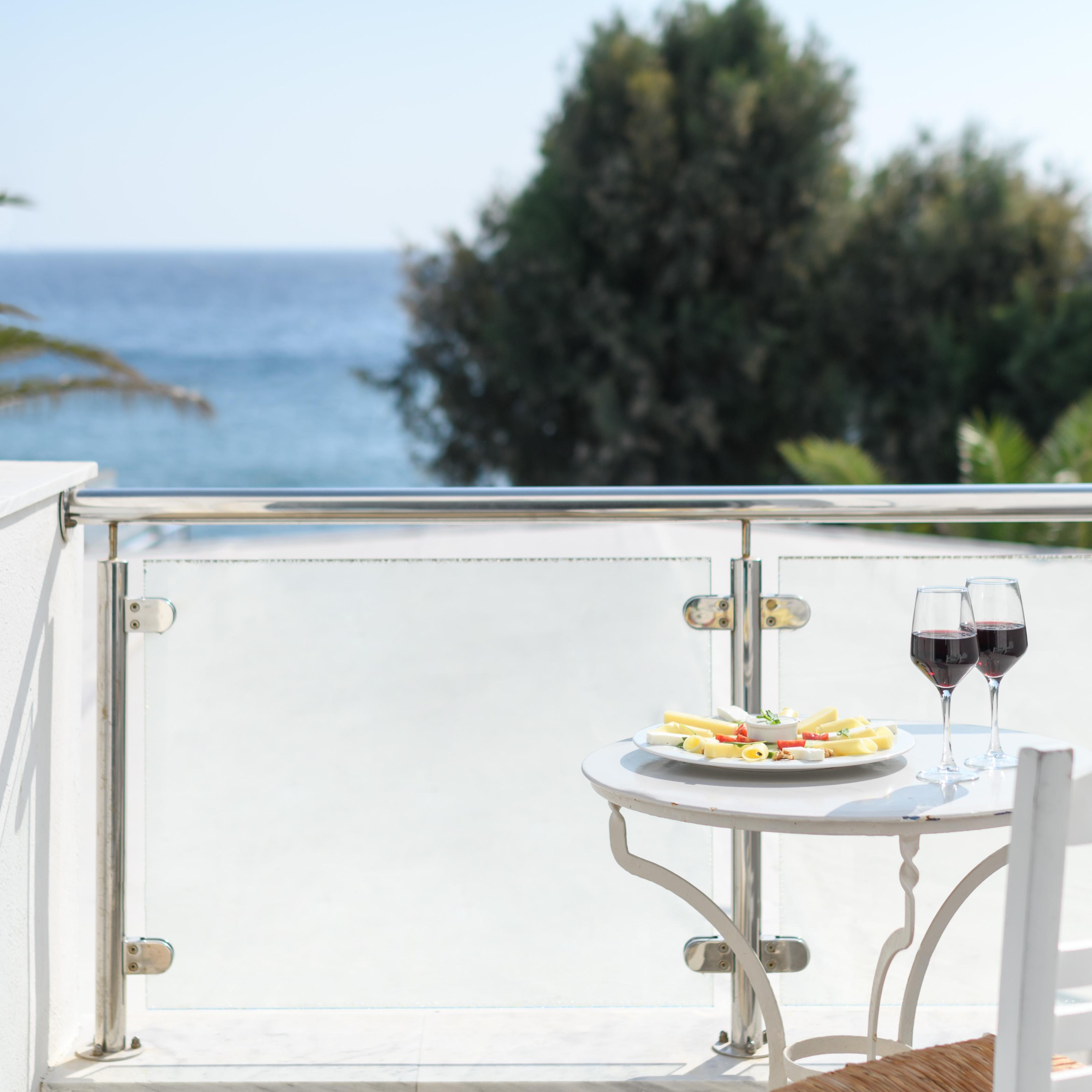 Alesahne Beach Hotel Kamári Kültér fotó
