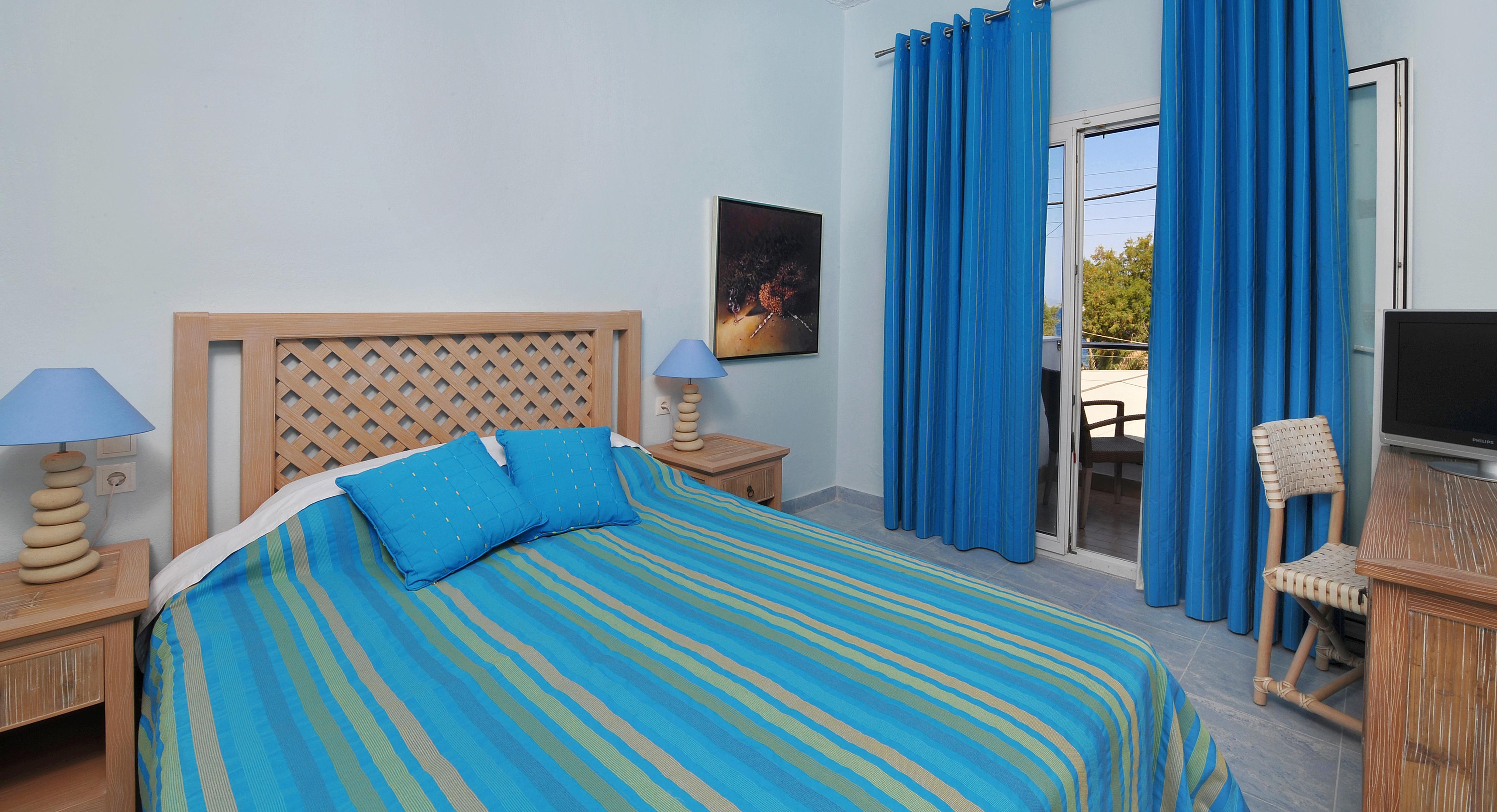 Alesahne Beach Hotel Kamári Kültér fotó