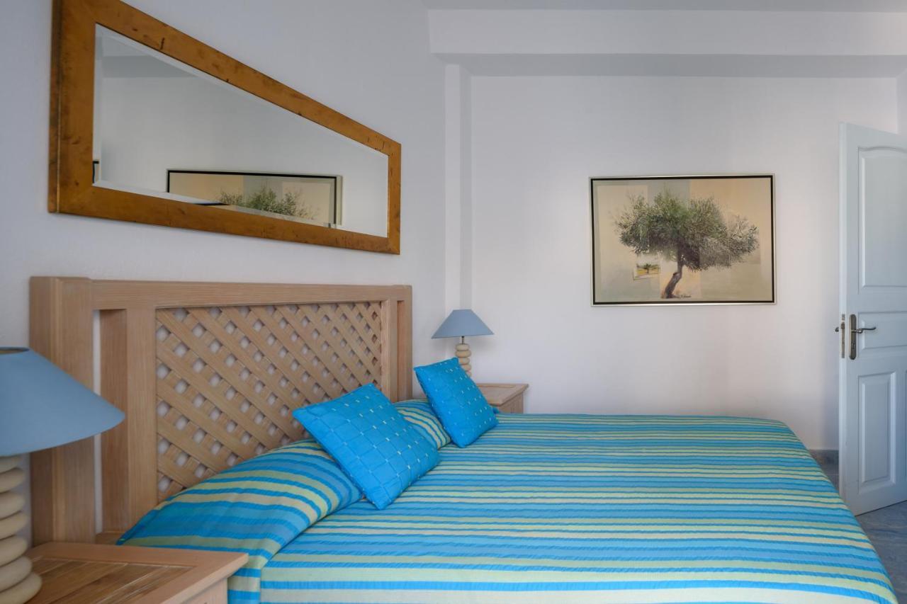 Alesahne Beach Hotel Kamári Kültér fotó